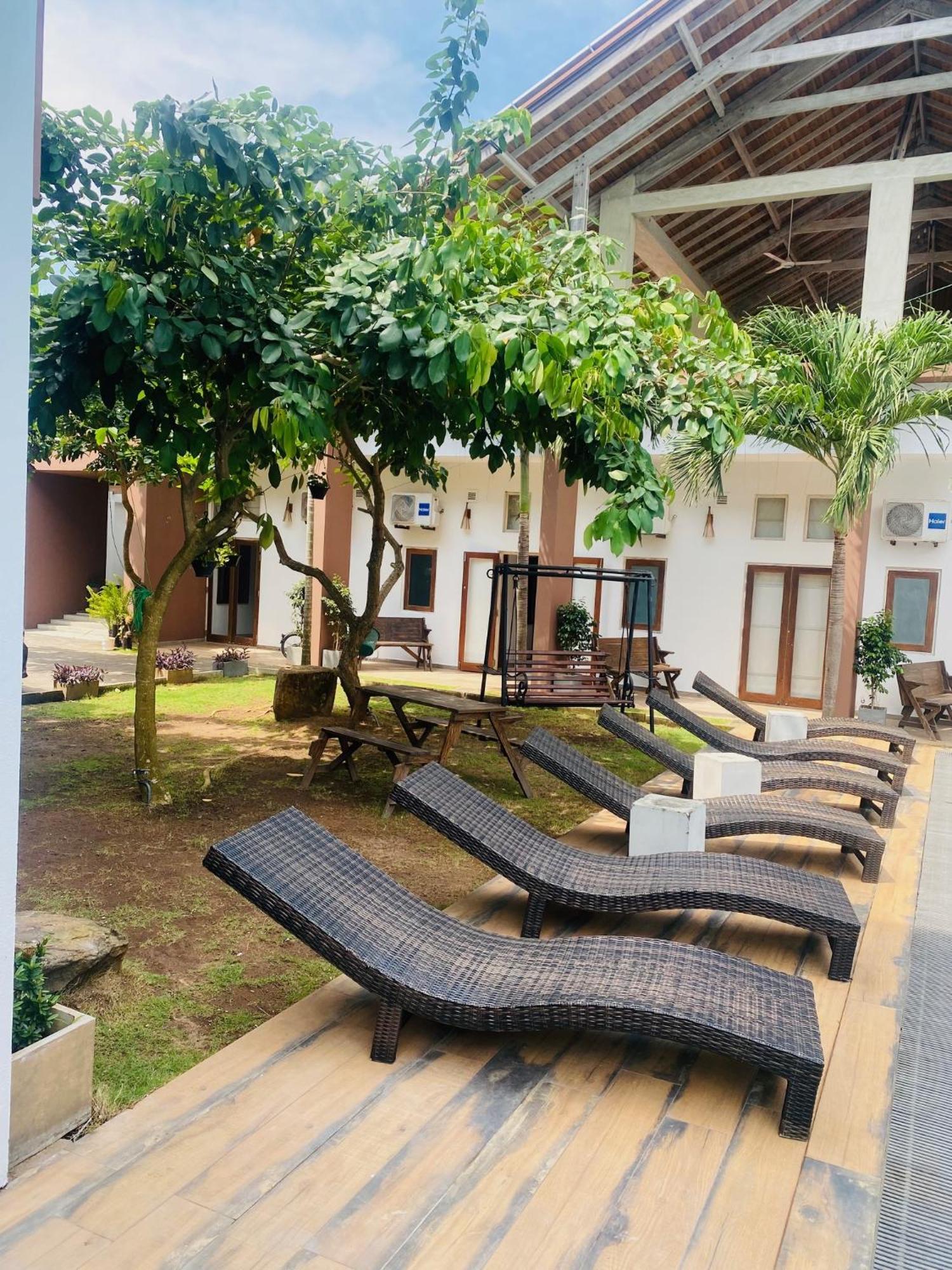 Cloud 9 Hotel Negombo