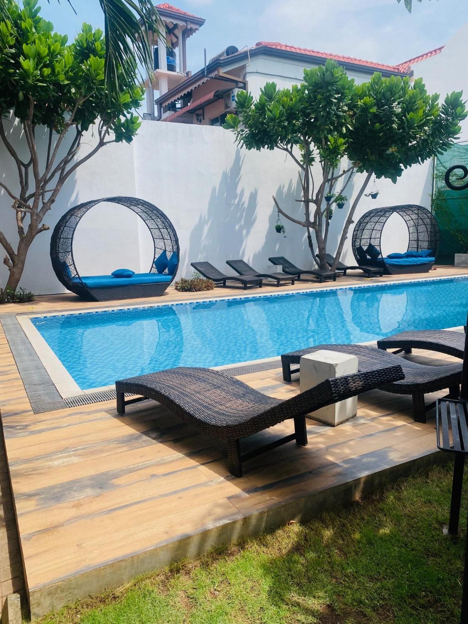 Cloud 9 Hotel Negombo