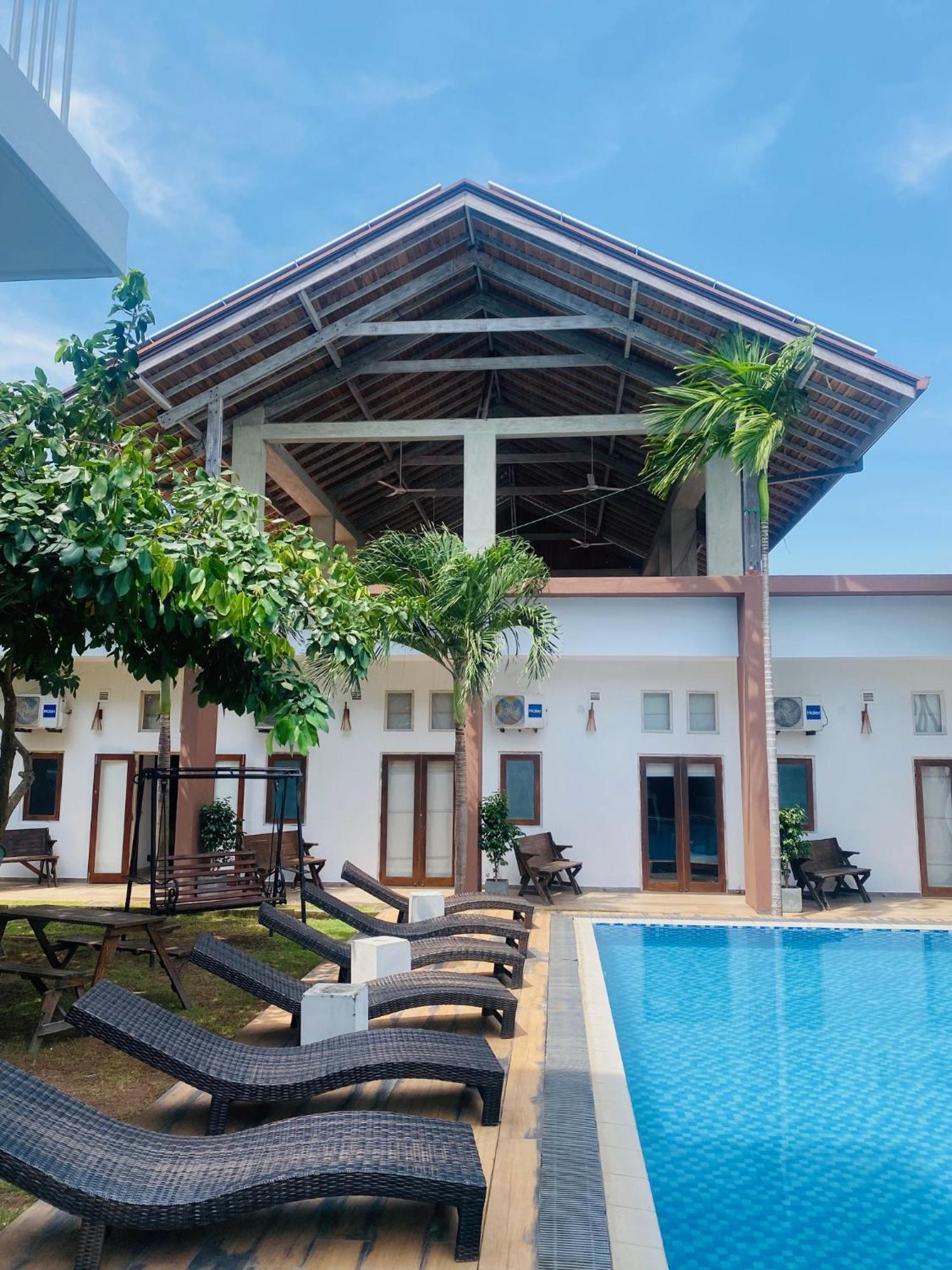 Cloud 9 Negombo