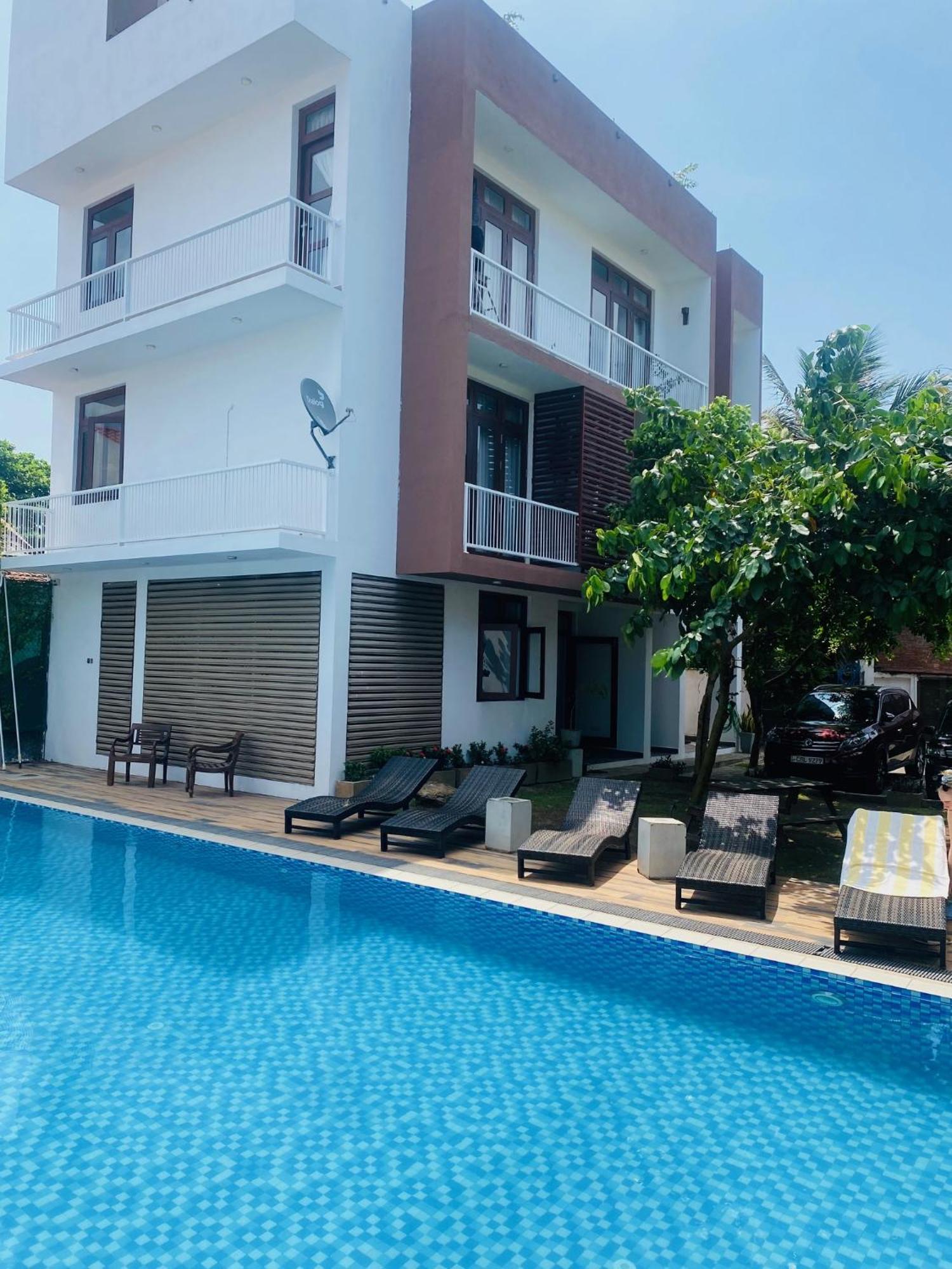 Cloud 9 3* Negombo