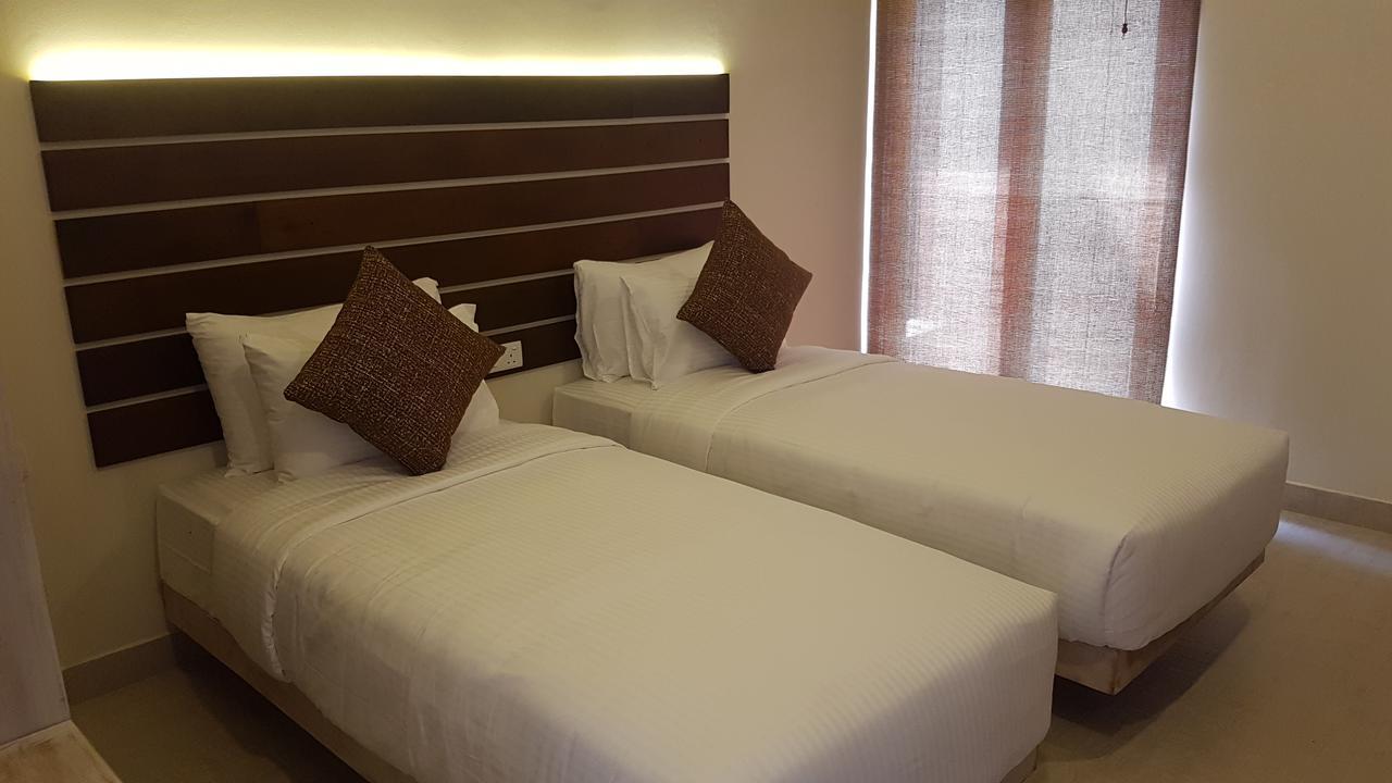 Hotel Cloud 9 3*